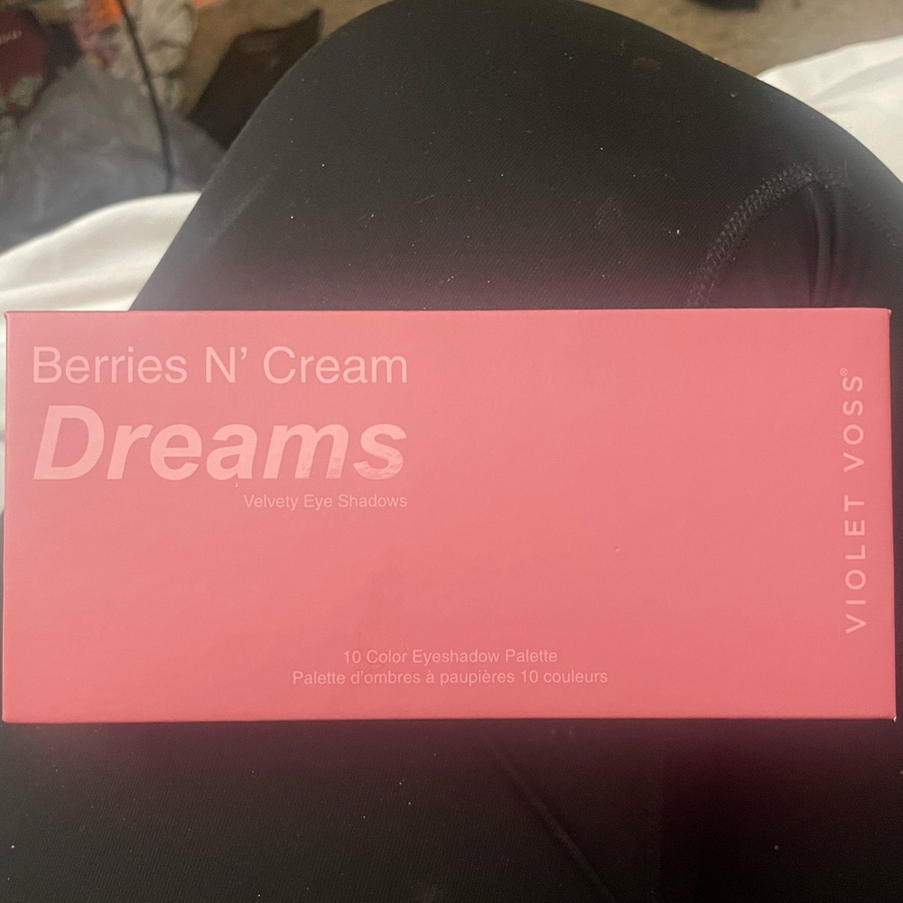 Violet Voss Berries N’ Cream Dreams velvet eye shadow.